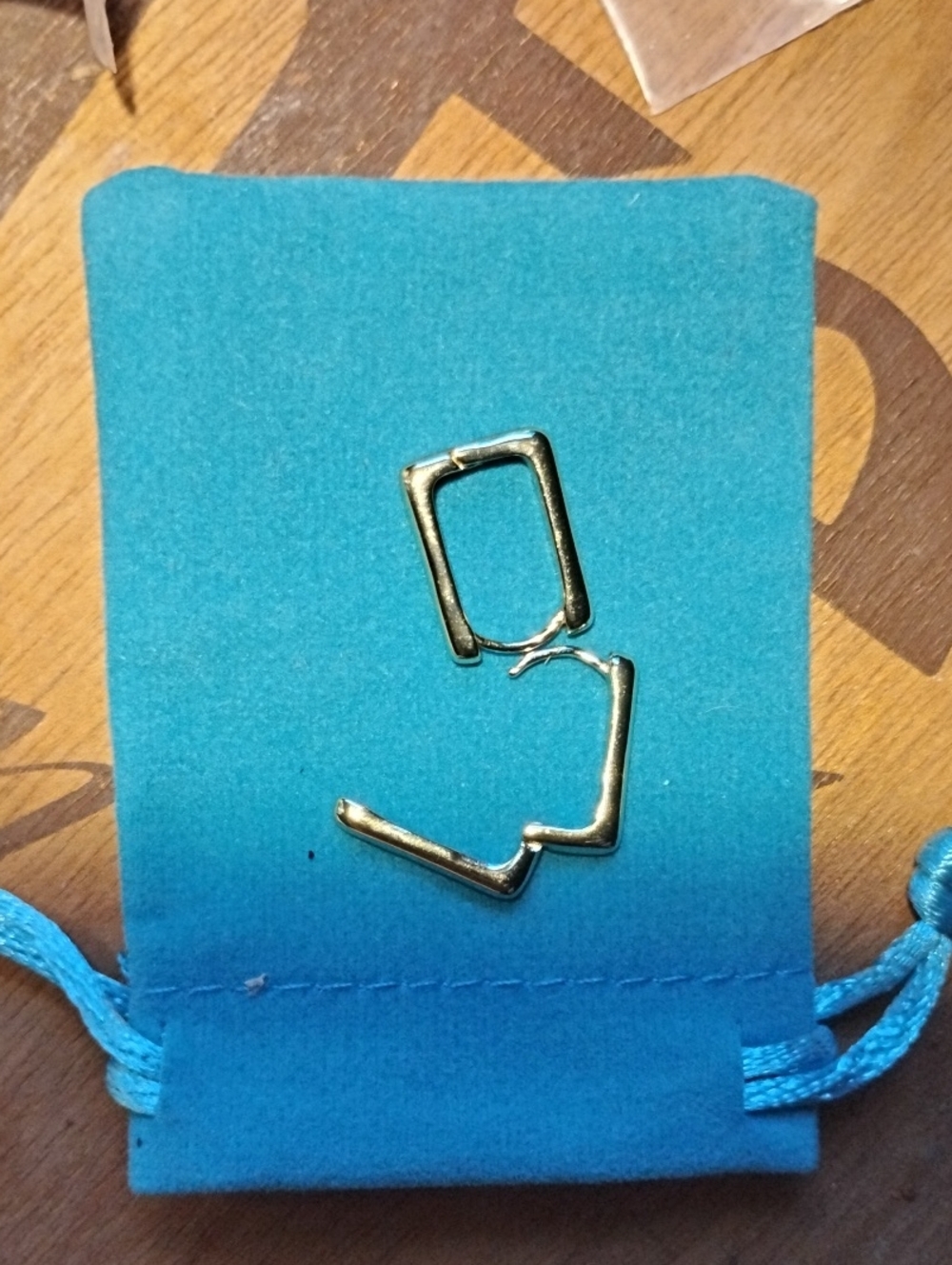 Gold 10K Geometric Open Link Earrings - 3.1 Grams